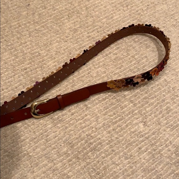Brown multi floral belt - TOSS IN A BUNDLE! - Picture 6 of 8